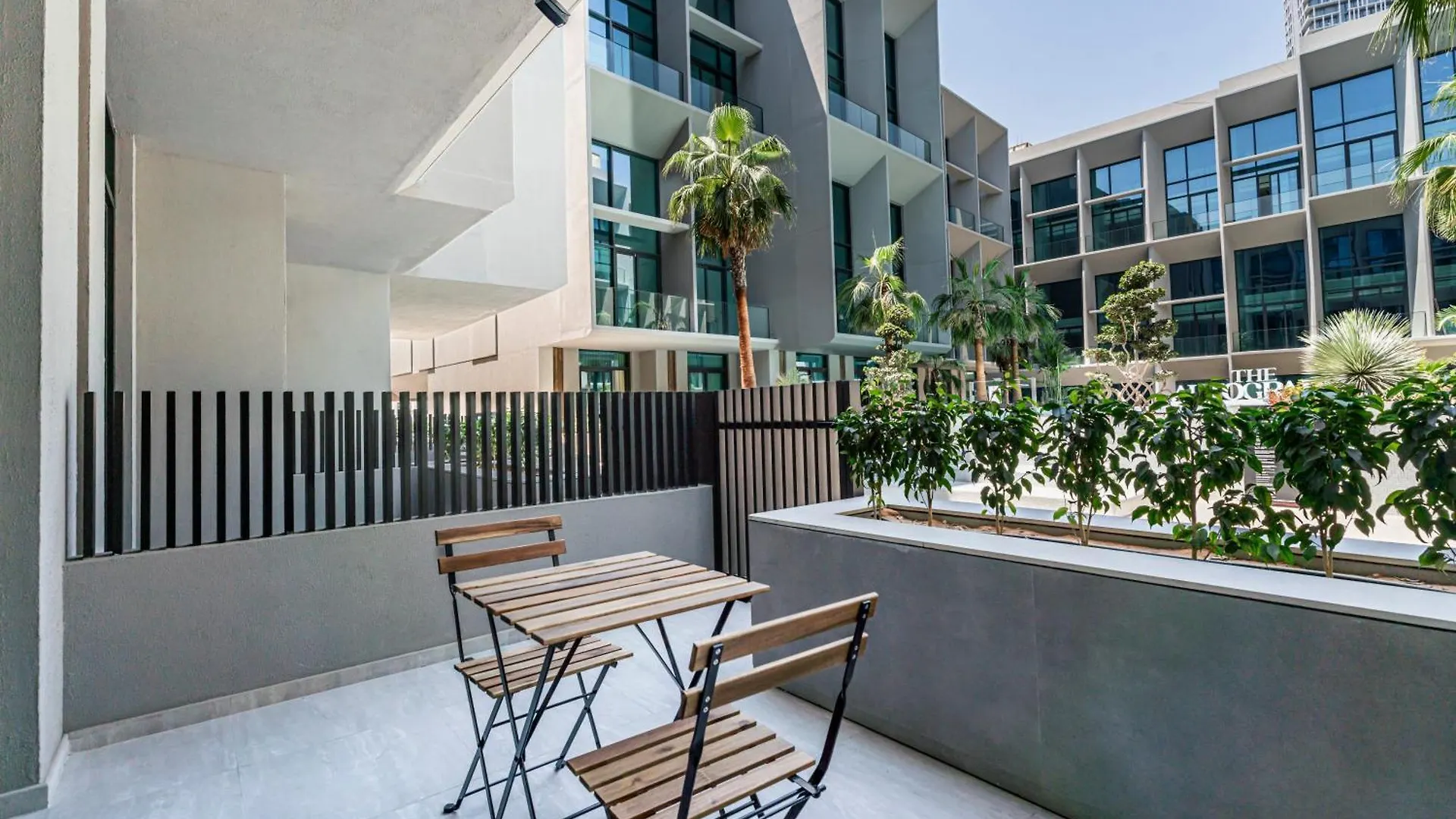 Escape24 - Cozy Studio In Autograph, Jvc Dubai Apartment